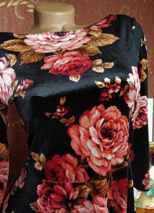 Бархатное короткое платье с цветочным принтом от new look4 фото