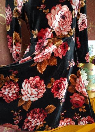 Бархатное короткое платье с цветочным принтом от new look5 фото