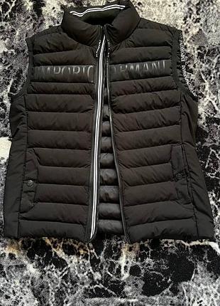 Жилетка armani