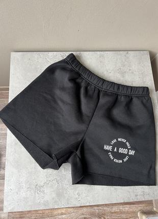 Shein однотонні шорти чорні з написом короткі спортивні щільні м'які на гумці 🔥3 фото