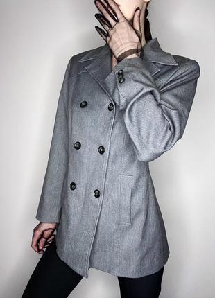 Двубортний сірий жакет /піджак