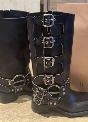 Чоботи miu miu