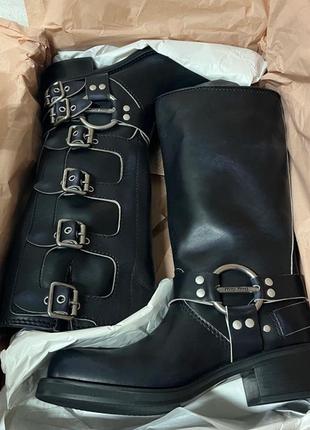 Чоботи miu miu
