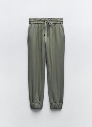 Новые легкие брюки-джоггеры zara в пижамном стиле коллекция 2024 года2 фото