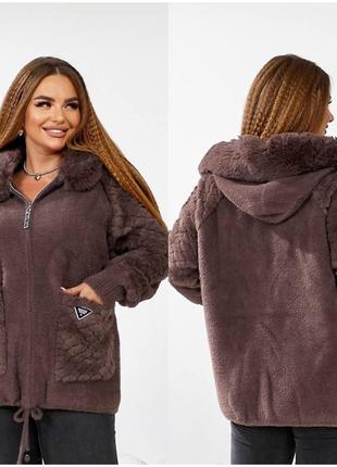Модная женская альпака с отстегивающимся мехом на капюшоне