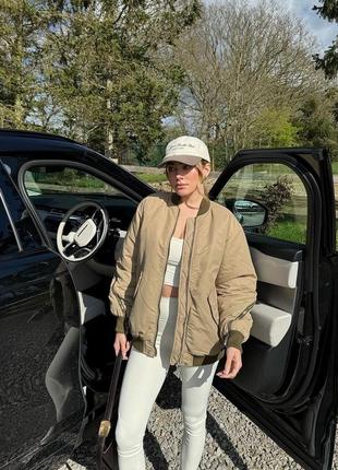 Шикарний бомбер zara оверсайз куртка