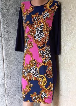 Плаття в стилі versace