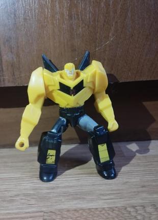 Фигурка бамблби желто-черные трансформеры 3,5” игрушка mcdonald's
