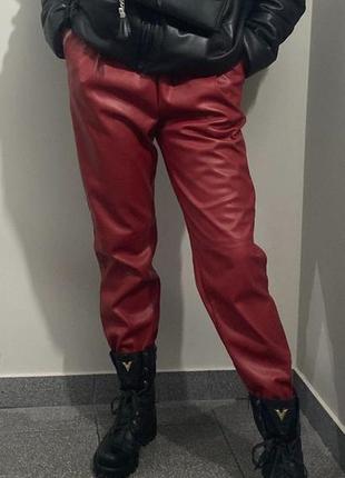 Кожаные брюки zara
