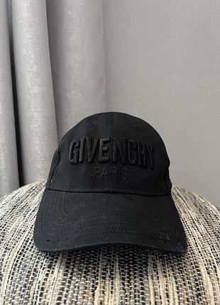 Черная кепка givenchy в потертом стиле крупный логотип