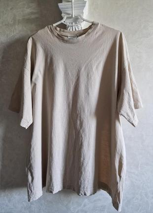 Бежева футболка оверсайз зі спрощеною лінією плеча weekday
