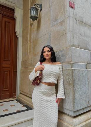 Дуже гарний в'язаний костюм топ + спідниця з розрізом