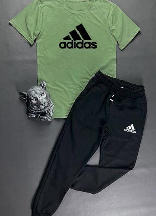 Чоловічий спортивний костюм adidas на весну та літо5 фото