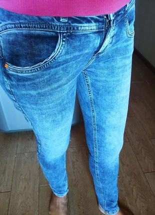 Джинсы фирменные бёдра 90 см1 фото