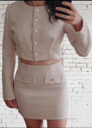 Класичний костюм бренду shein