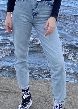 Голубые мом джинсы vloria mom barokprint jeans