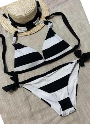 Calzedonia крутой черно-белый раздельный купальник на завязках качественного бренда (италия ) в полоску