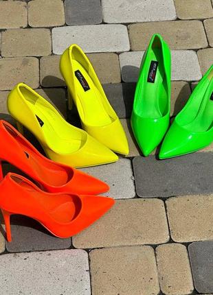 Туфлі неон жовті на шпильках