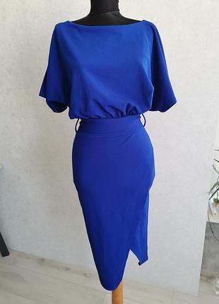 Красива силуетна сукня