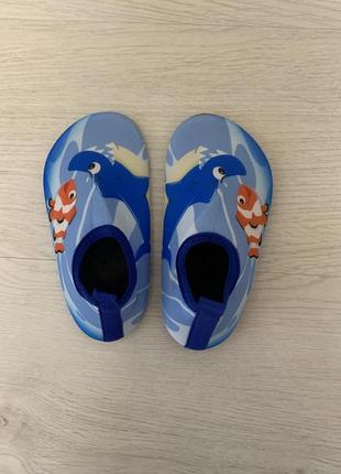 Нові брендові аквашузи коралки з додатковою устілкою дитячі унісекс