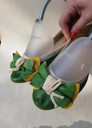 Милі симпатичні оригінальні зелені шкіряні італійські балетки туфельки5 фото