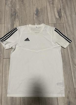 Футболка adidas