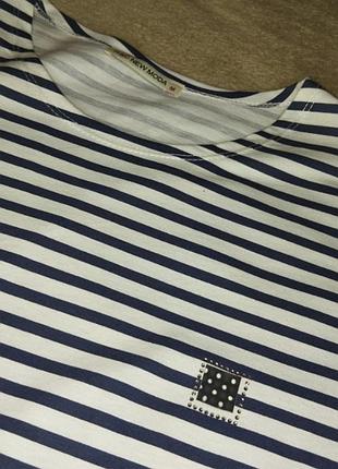 Женская стильная футболка оверсайз в полоску2 фото