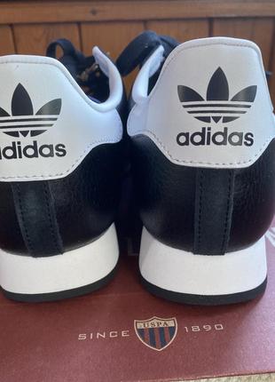 Кроссовки фирмы. adidas3 фото