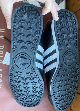 Кроссовки фирмы. adidas8 фото