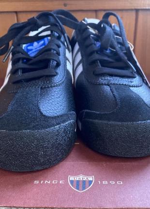 Кроссовки фирмы. adidas10 фото