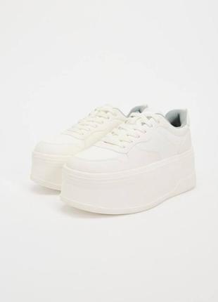 Высокие кроссовки кеды на платформе зара zara