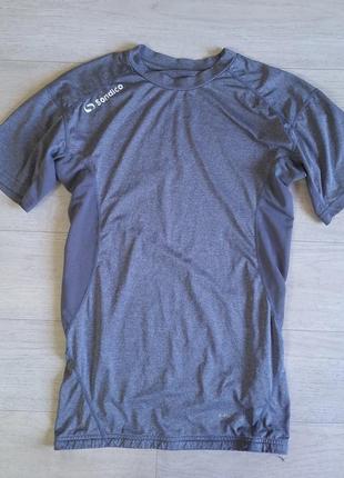Компрессионная футболка sondico указан размер м