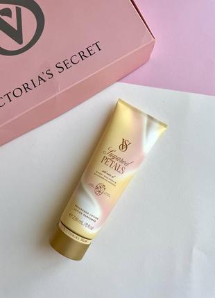 Лосьйон для тіла jugared petals victoria’s secret