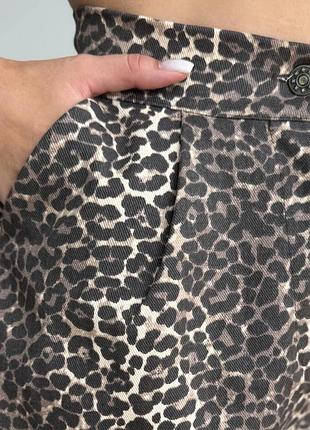 Джинсовые шорты у леопардовый принт5 фото
