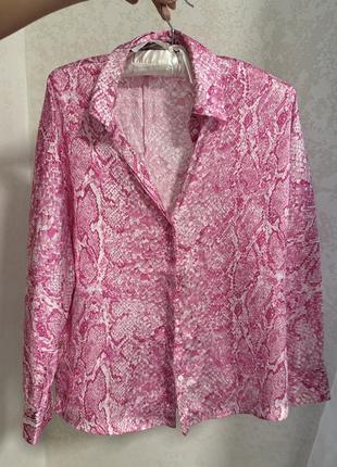 Zara атласная рубашка розовая змеиный принт