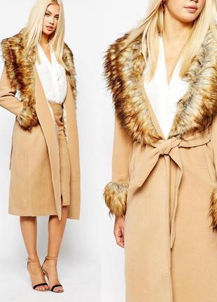 Розпродаж пальто манто missguided розкішне з хутряним коміром та манжетами7 фото
