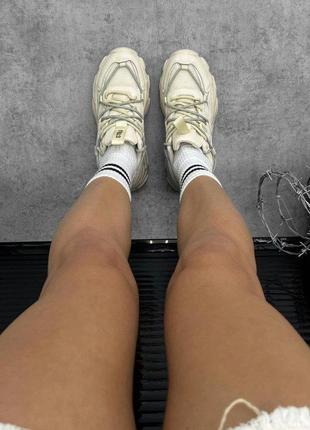 Беговые женские кроссовки летние на пене красивые кроссовки для девушки белый кроссовки сетка кожа пена3 фото