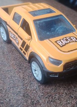 Моделька металева 1:32 машинка на 14см
