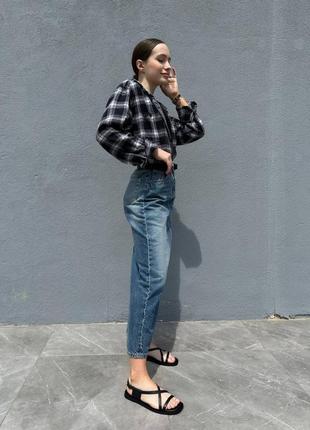 Жіночі босоніжки чорні шкіряні