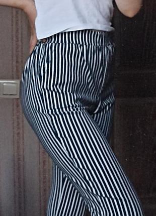 Женские брюки с идеальной посадкой в полоску4 фото