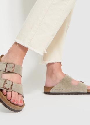 Birkenstock бежевые шлепанцы1 фото