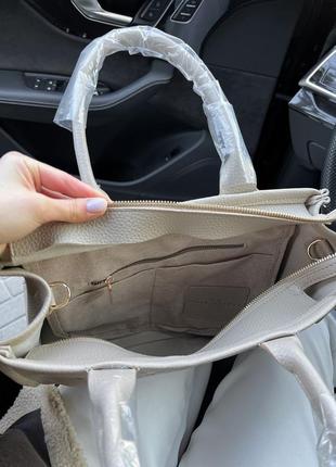 Женская сумка marc jacobs tote bag dark beige mini9 фото