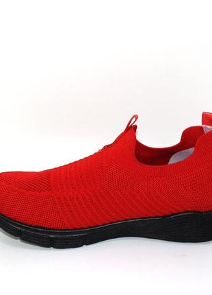 Червоні трикотажні кросівки на чорній підошві червоний4 фото
