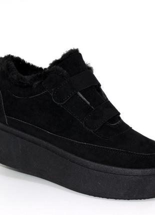 Жіночі чорні замшеві зимові черевики з липучками чорний