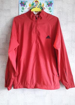 Спортивна вітрівка від adidas.