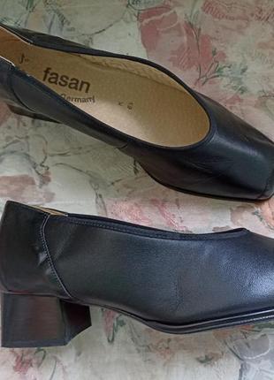Туфлі на широку ніжку .
*fasan*.німеччина.3 фото