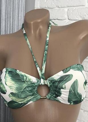 Верх купальника листя