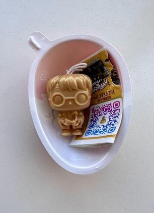 Золотой гарри поттер коллекционная фигурка kinder joy harry potter quidditch