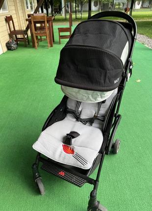 Коляска прогулянкова maclaren atom