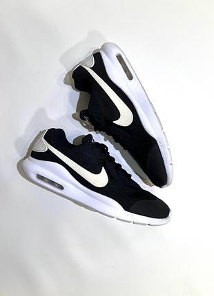 Кроссовки nike спортивные